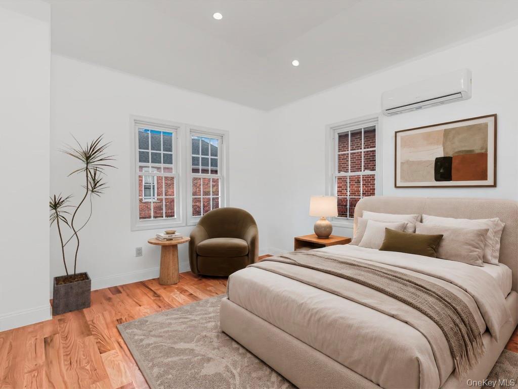 560 Linden Boulevard Property Photo 8