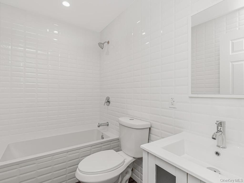 560 Linden Boulevard Property Photo 11
