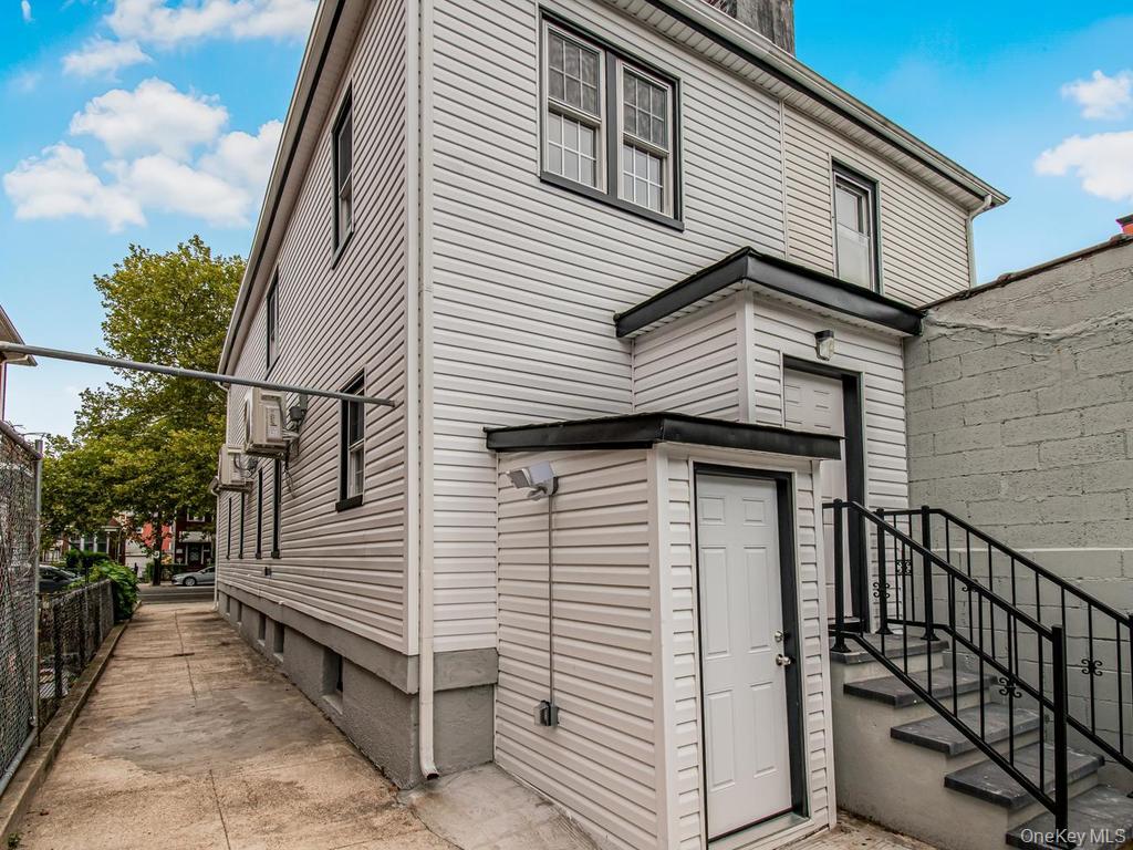 560 Linden Boulevard Property Photo 16