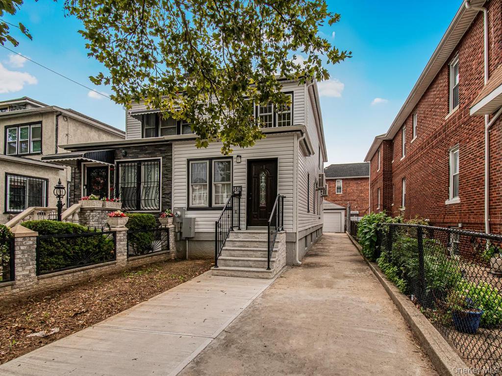 560 Linden Boulevard Property Photo 18
