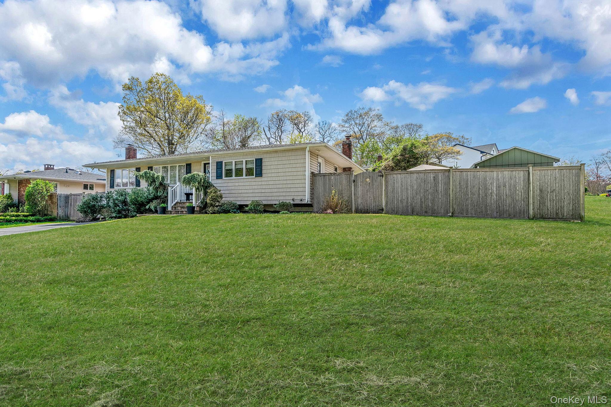 296 Moriches Road Property Photo 3