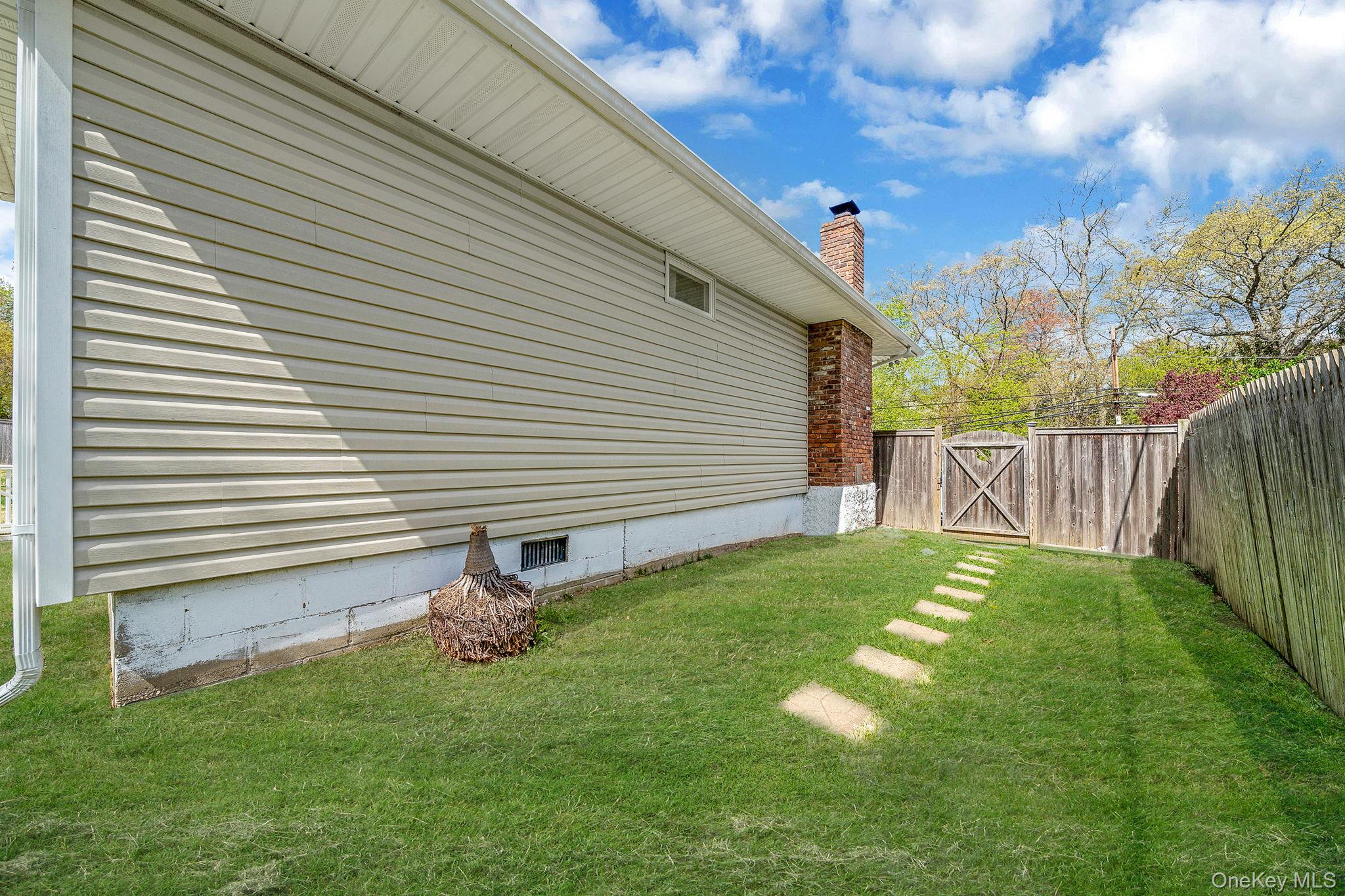 296 Moriches Road Property Photo 40