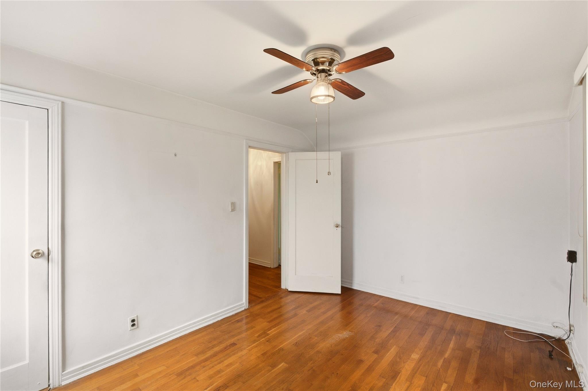 163-68 25th Avenue Property Photo 15
