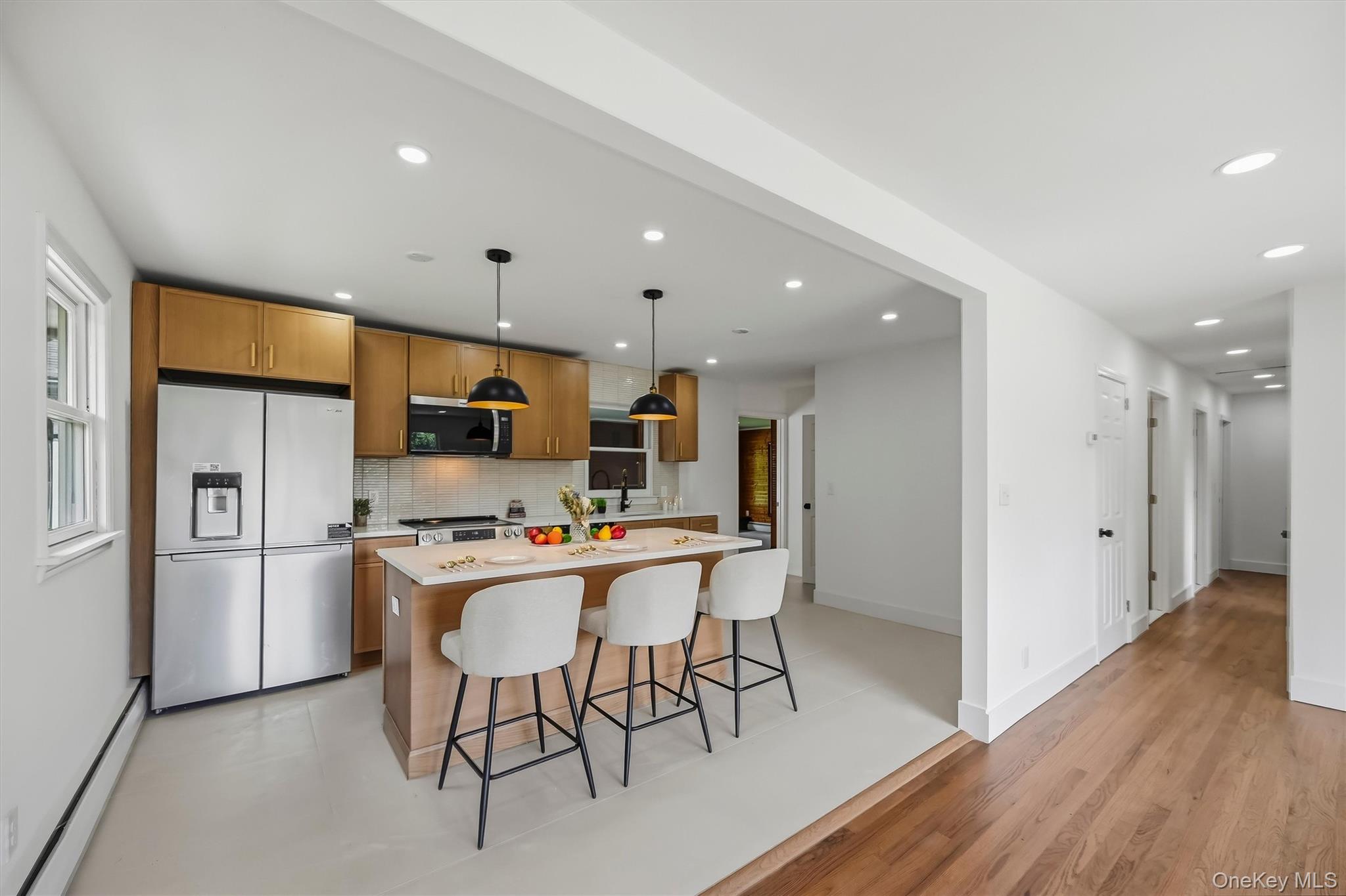 6 Lannis Avenue Property Photo 4