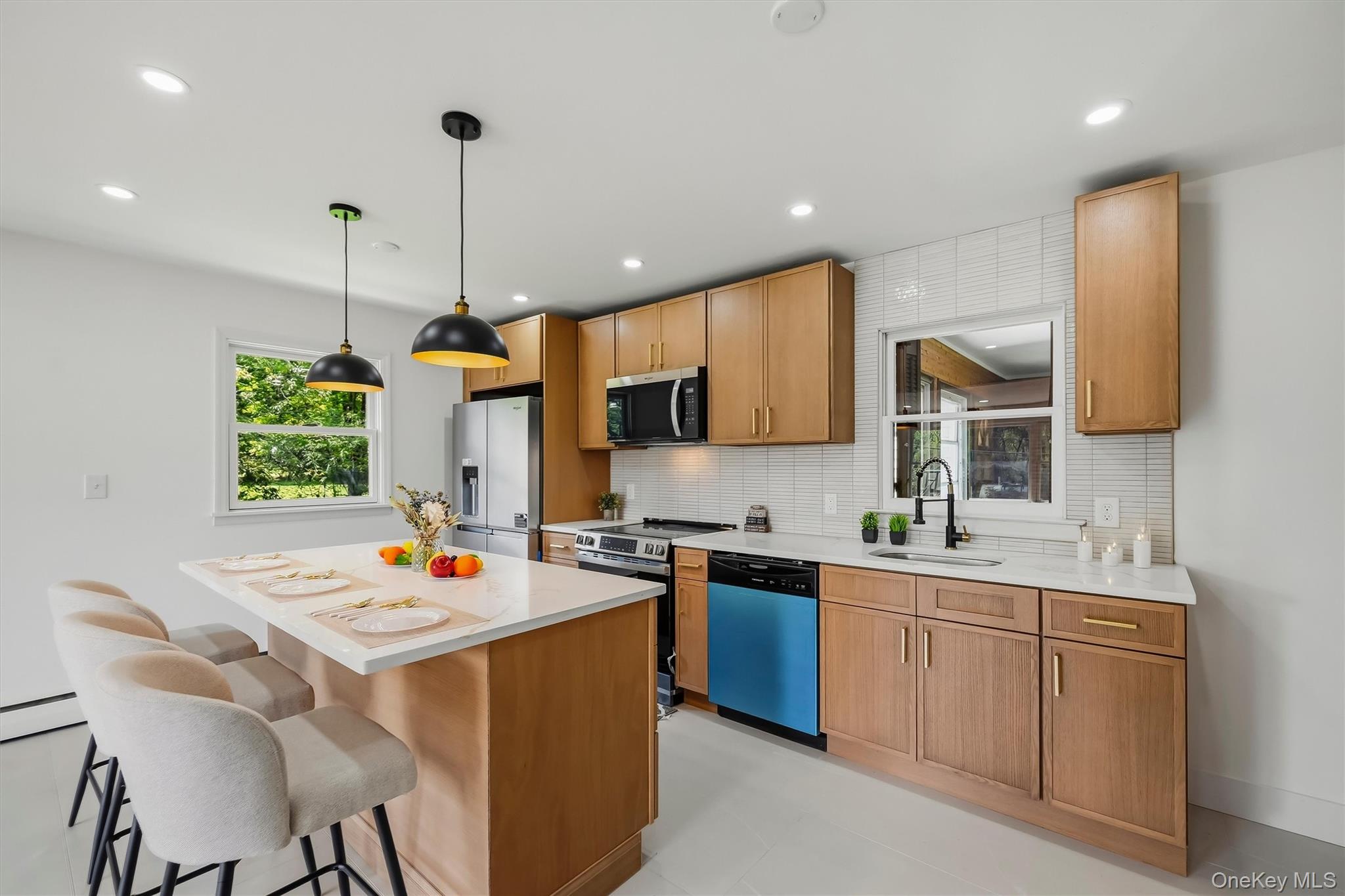 6 Lannis Avenue Property Photo 5
