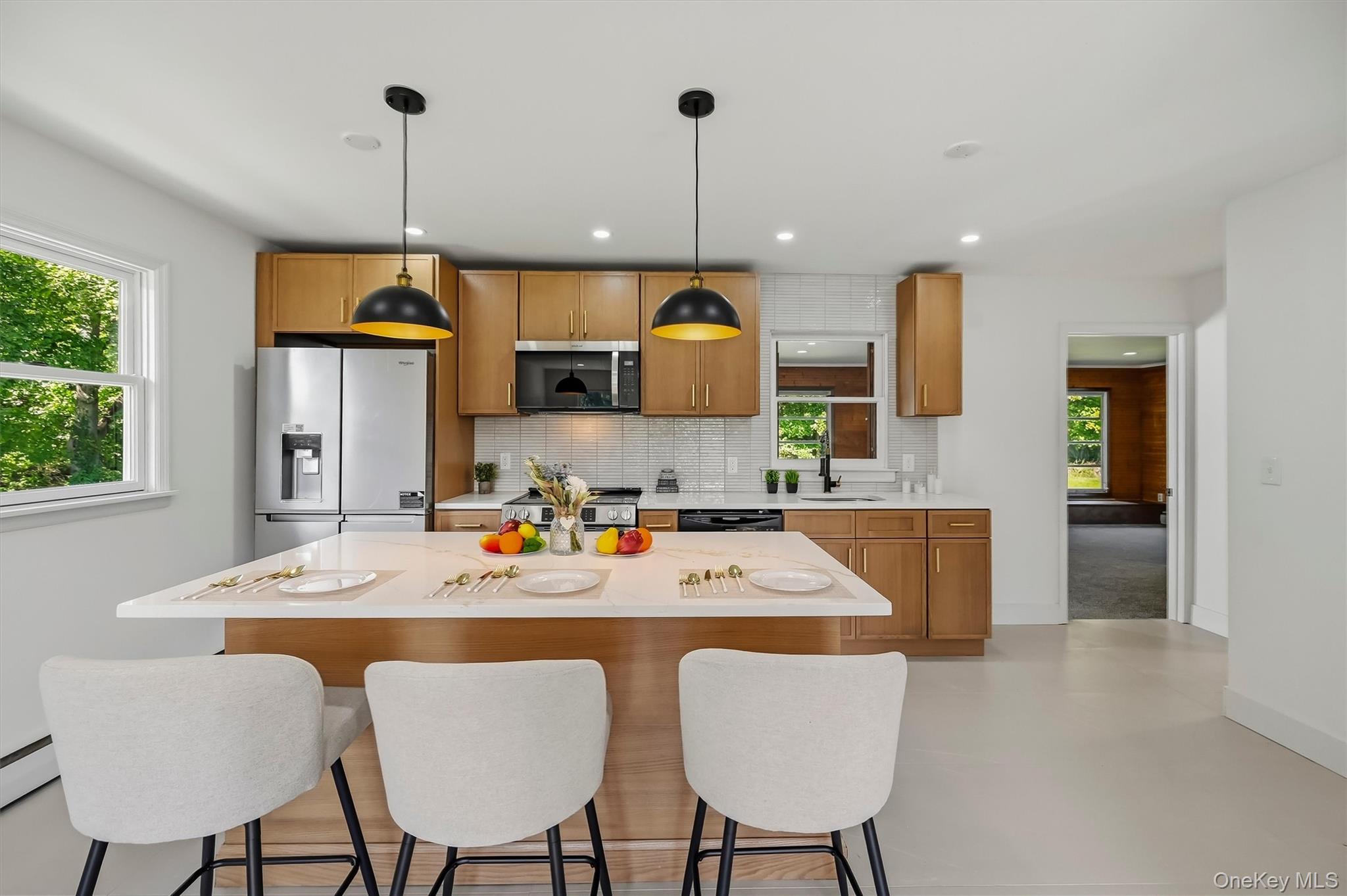 6 Lannis Avenue Property Photo 6
