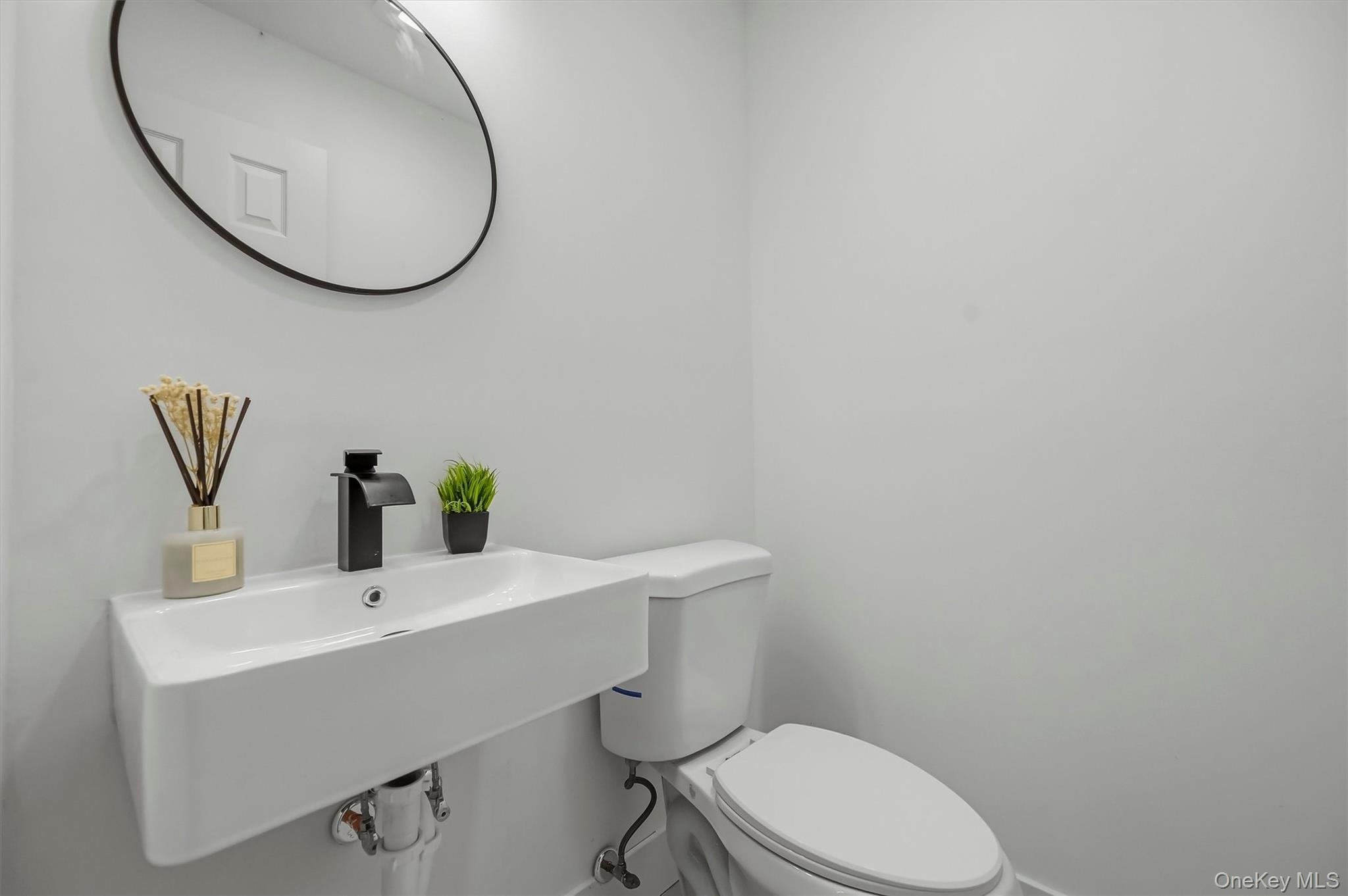 6 Lannis Avenue Property Photo 7