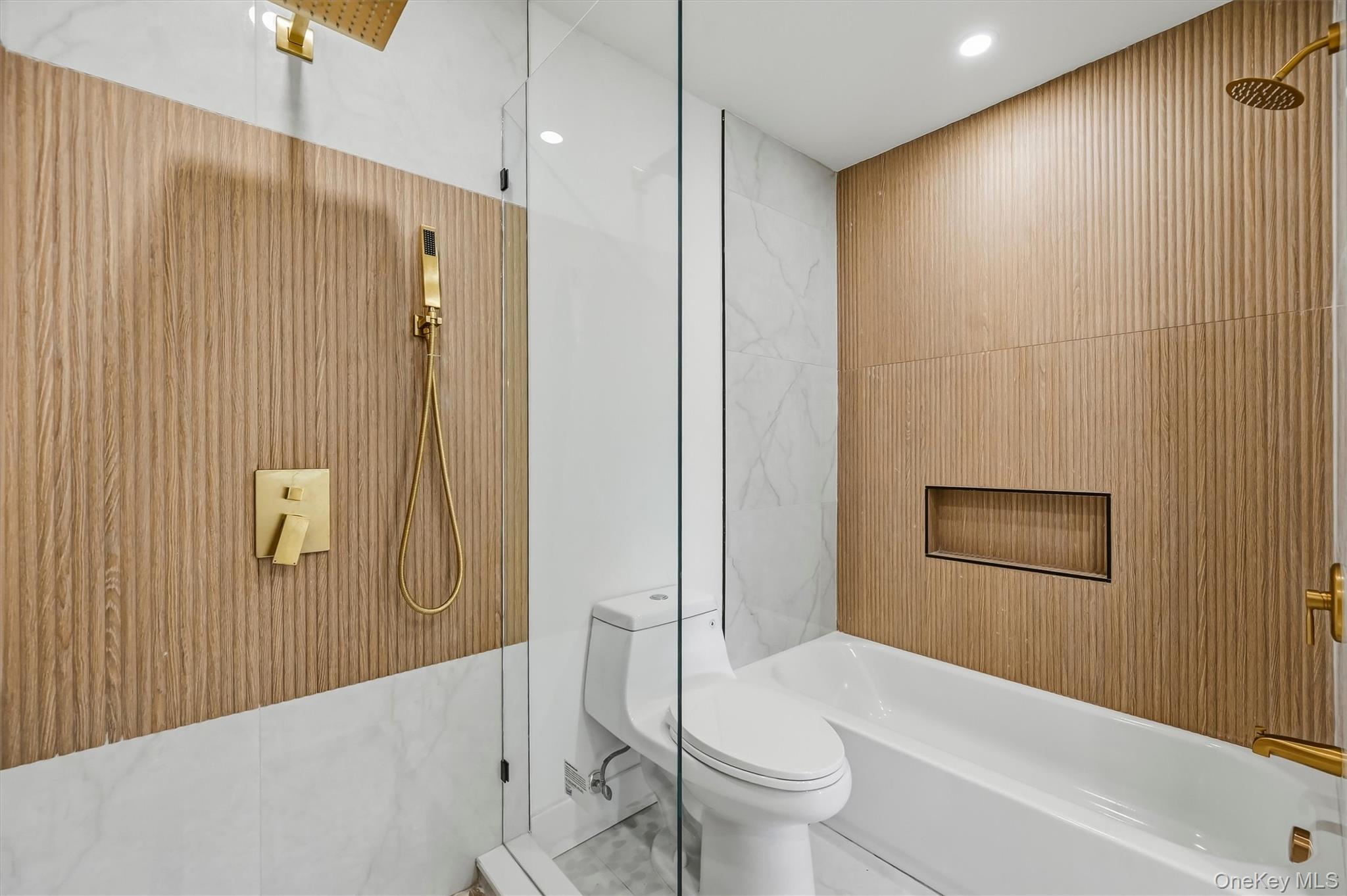 6 Lannis Avenue Property Photo 15