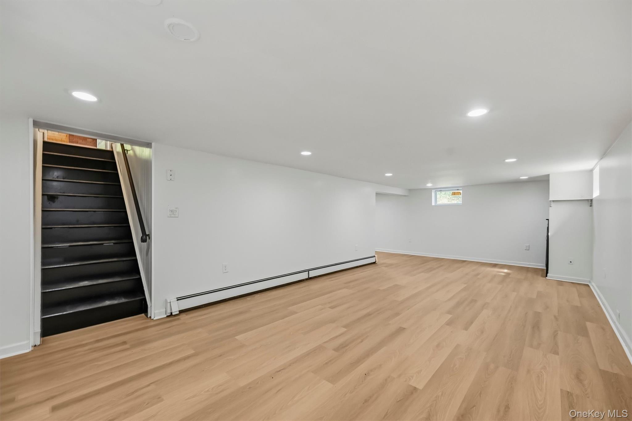 6 Lannis Avenue Property Photo 16