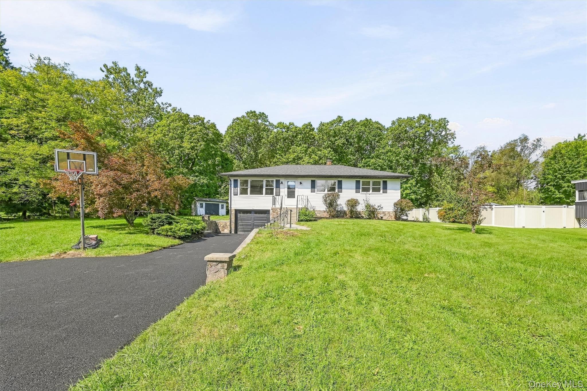 6 Lannis Avenue Property Photo 18