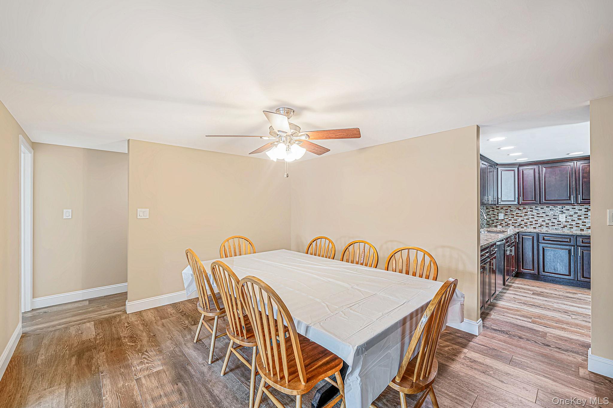 27 Lehigh Lane Property Photo 8
