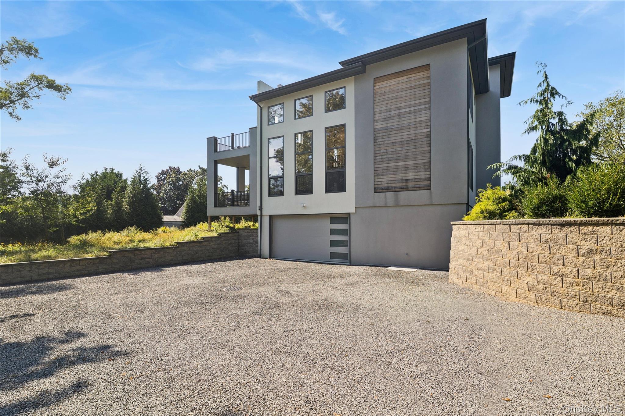 1001 Peconic Bay Boulevard Property Photo 4