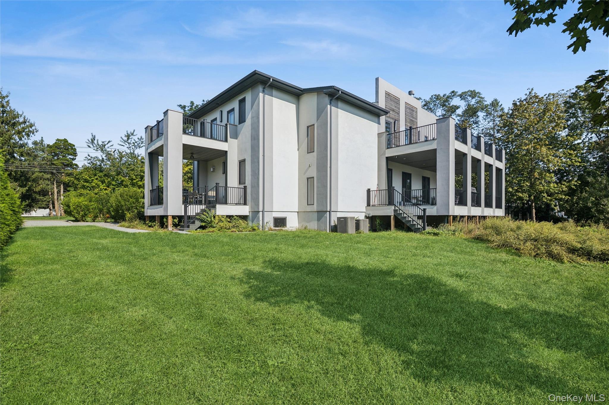 1001 Peconic Bay Boulevard Property Photo 8