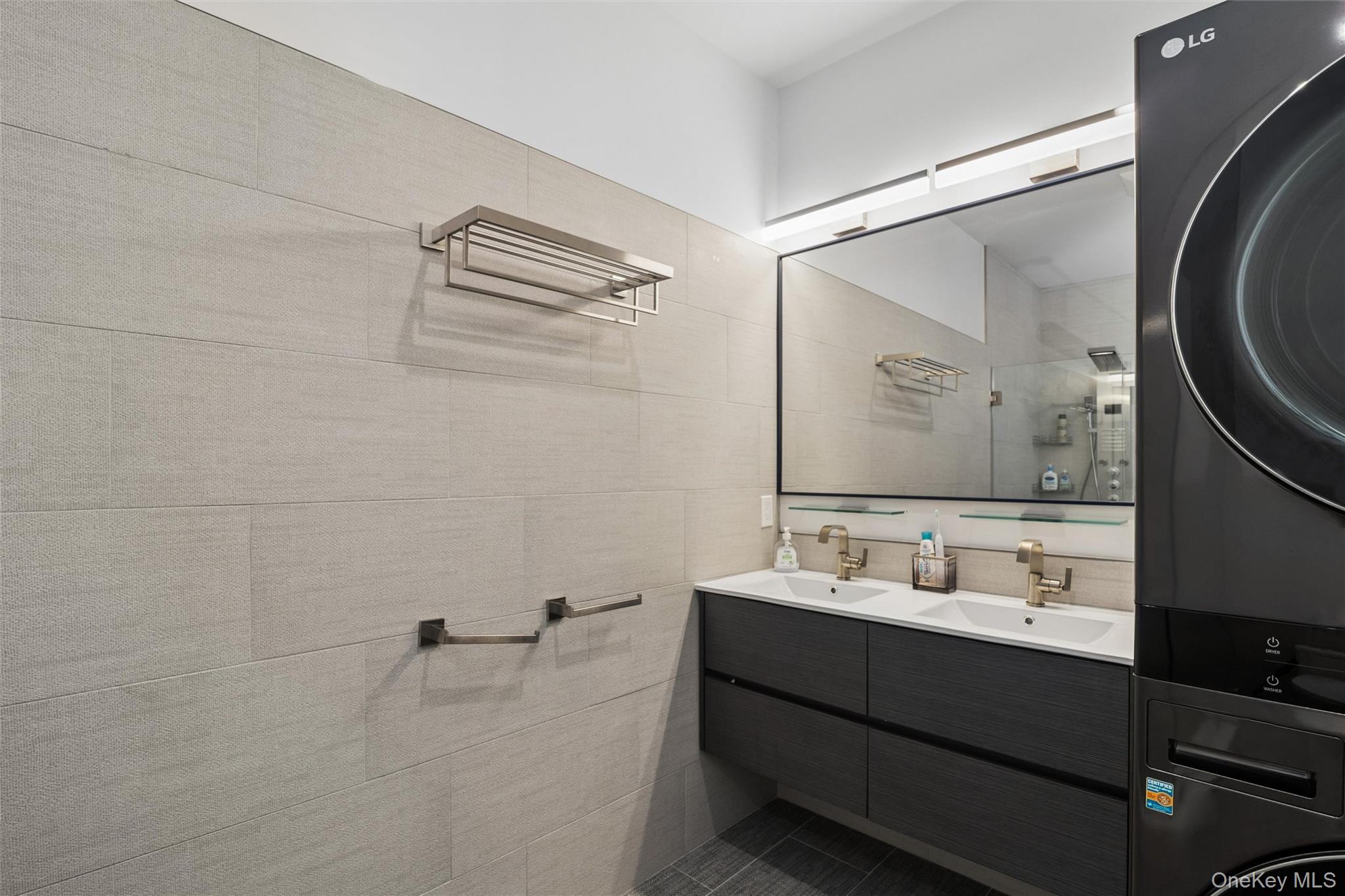 1001 Peconic Bay Boulevard Property Photo 32