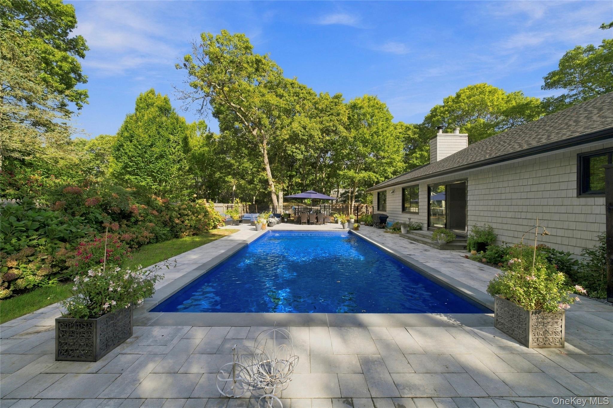 7 Bridle Path Property Photo 3