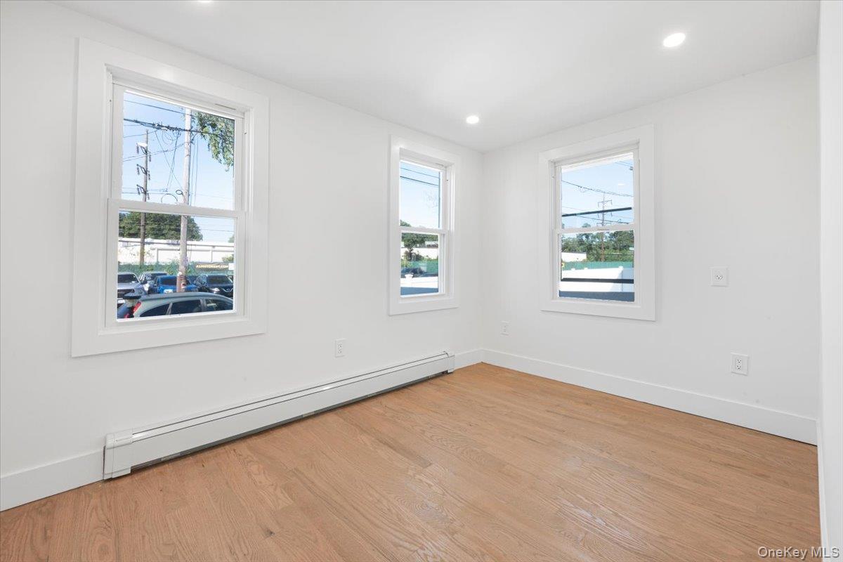 609 Hempstead Gardens Drive Property Photo 14