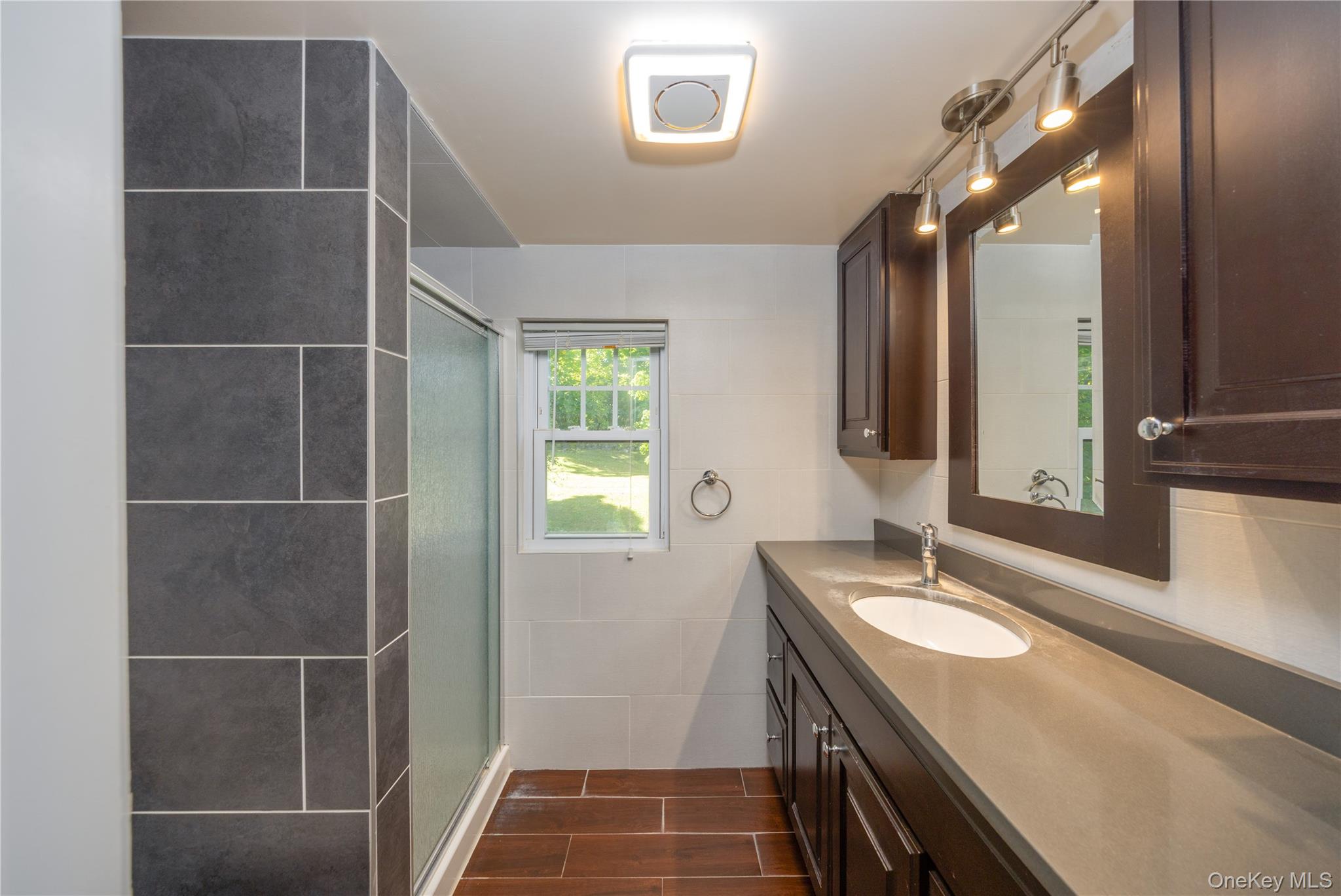 117 Jay Street Property Photo 14