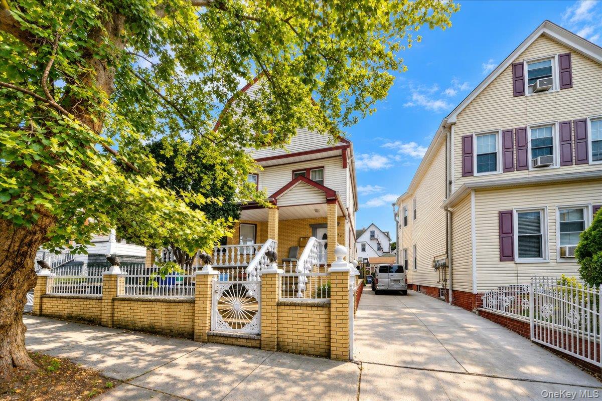 48 S 7th Avenue Property Photo 3