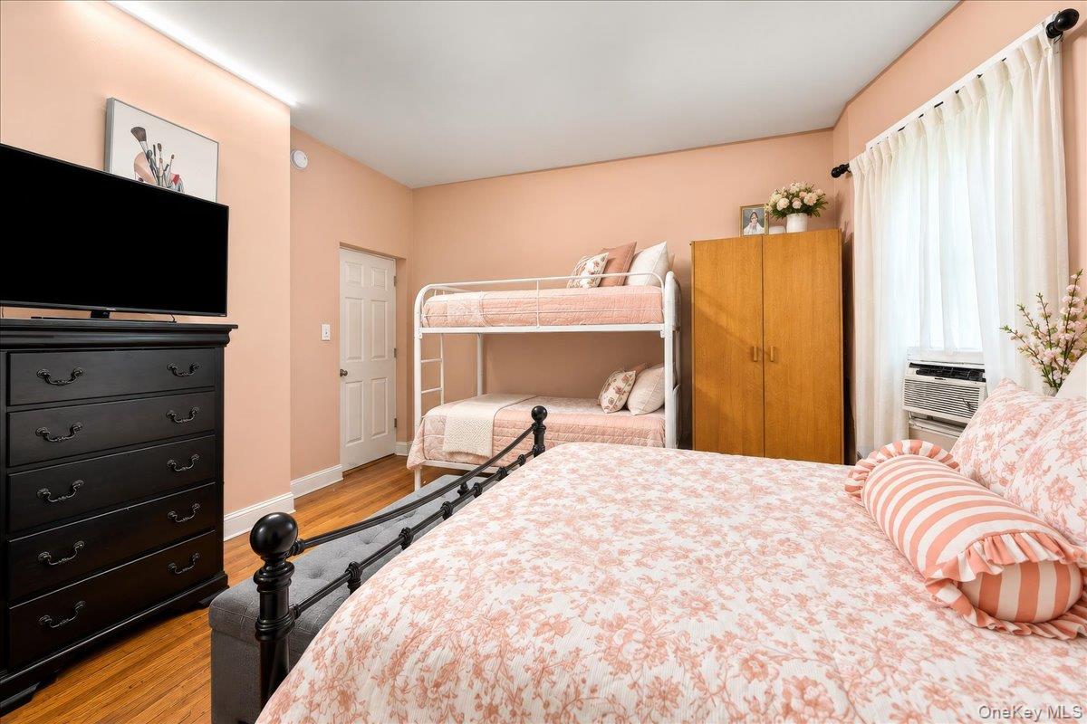 48 S 7th Avenue Property Photo 11