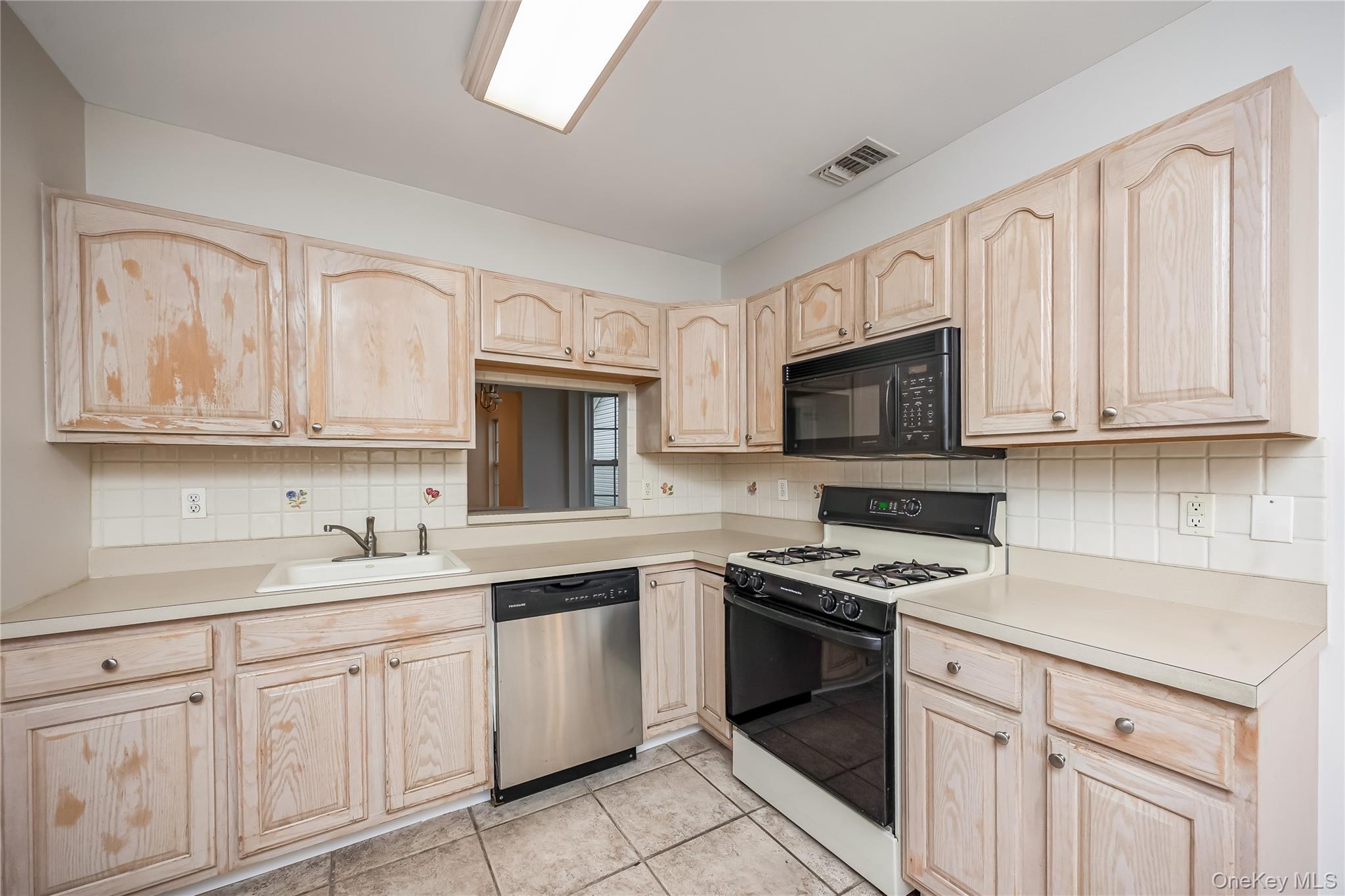 14 Sophia Drive Property Photo 5