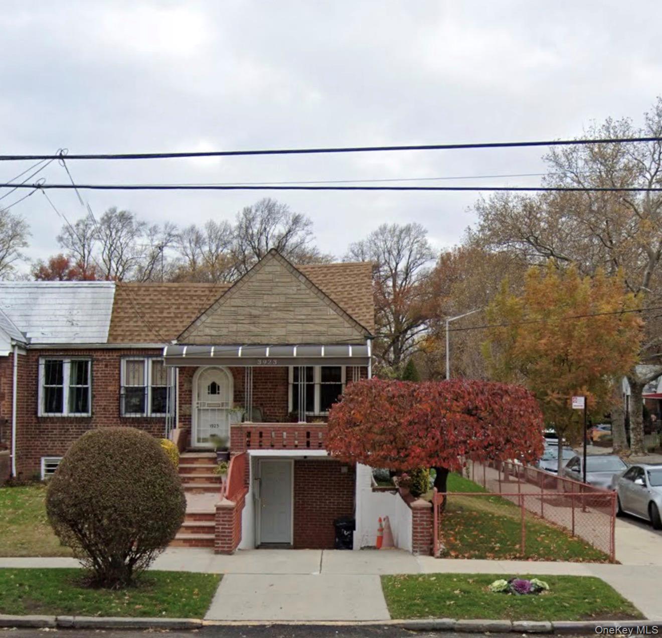 3923 Clarendon Road Property Photo 1