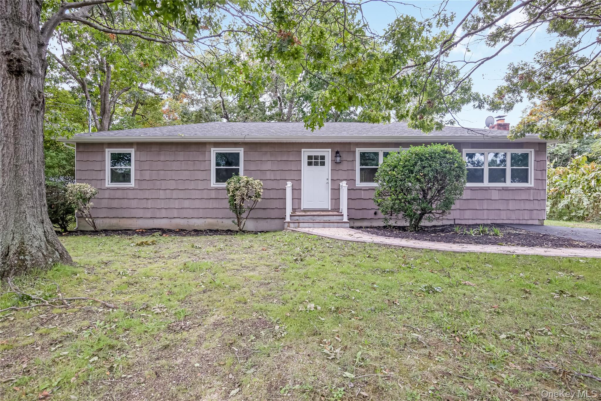 1182 E 3rd Avenue Property Photo 1