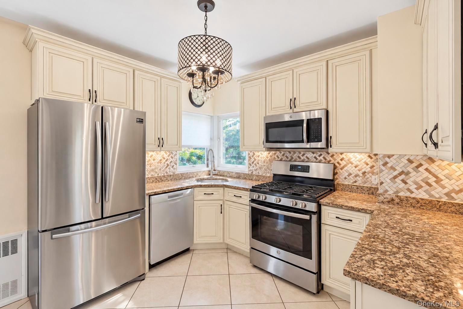 15 Harding Avenue Property Photo 2