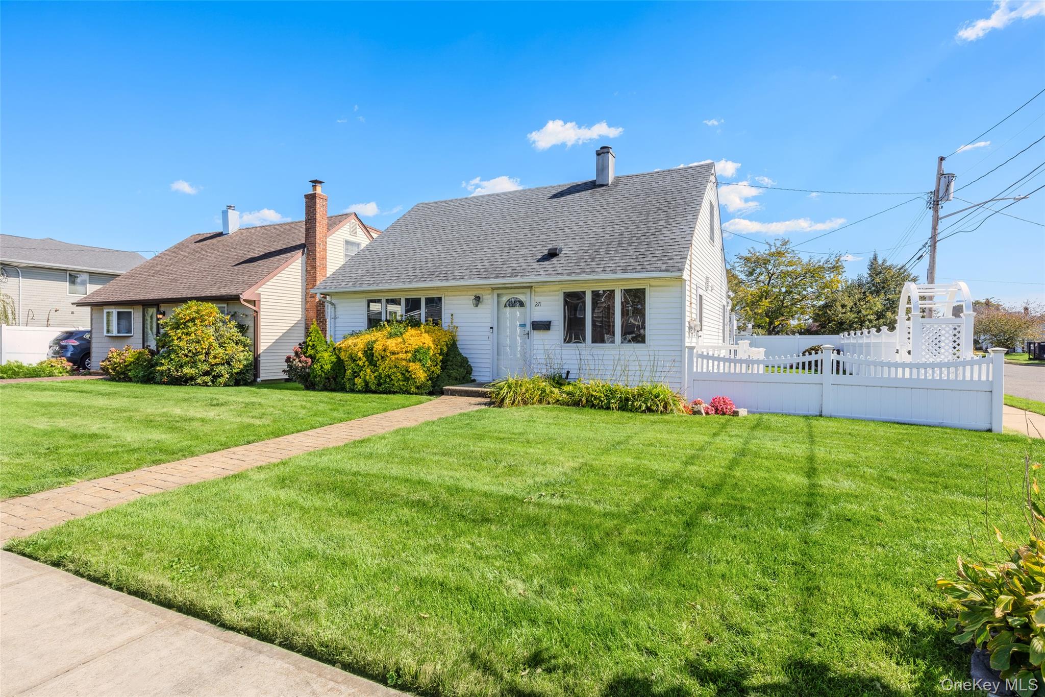 271 Forest Avenue Property Photo 4