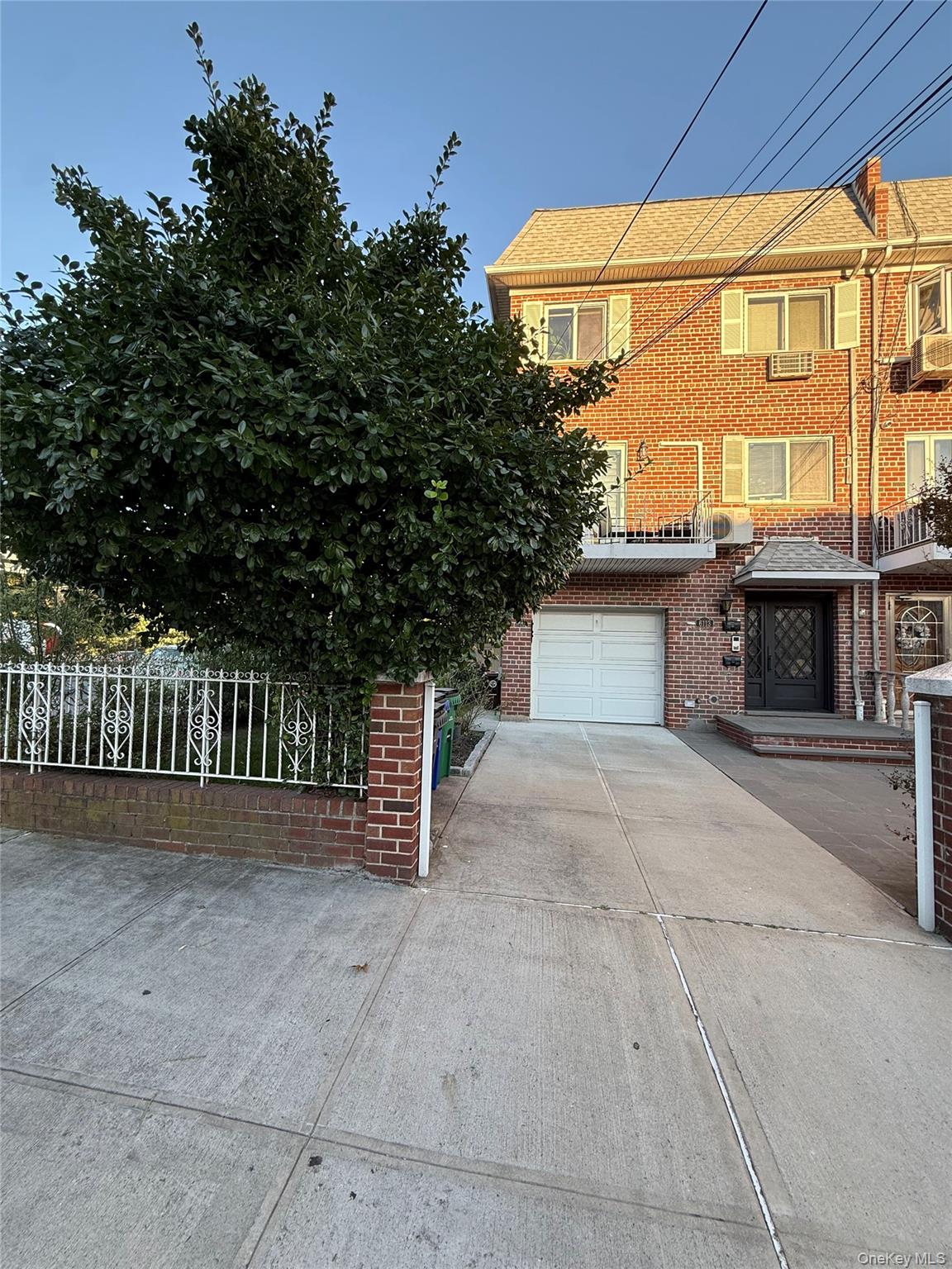 6113 170th Street Property Photo 1