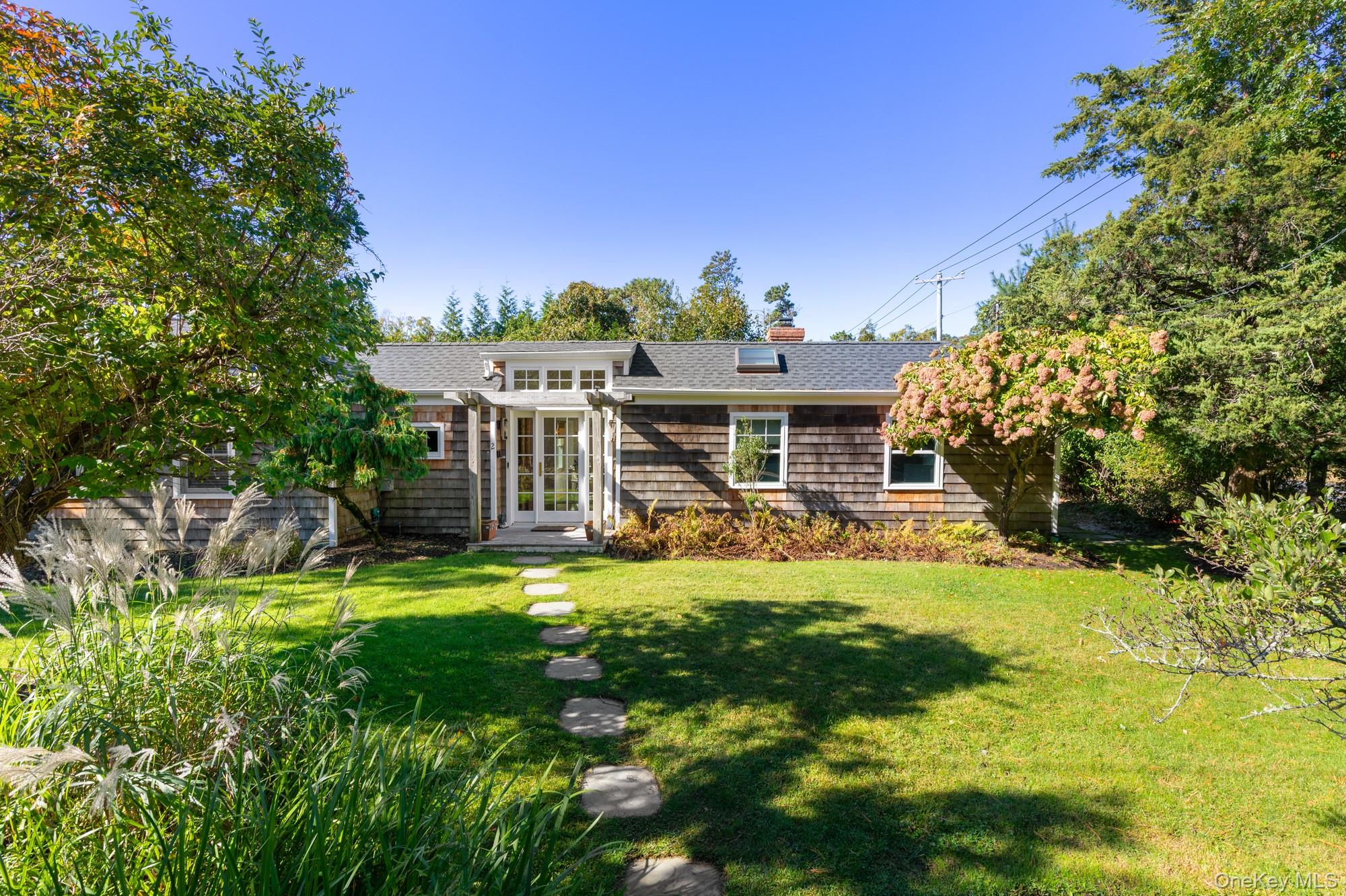 2 Gardiner Drive Property Photo 2