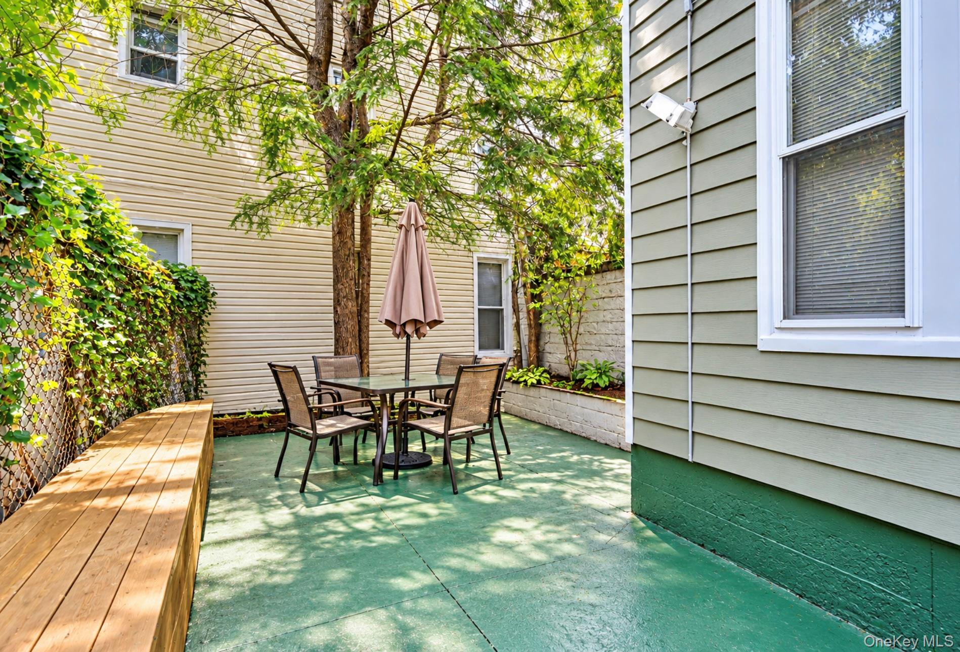 107 Moffat Street Property Photo 1