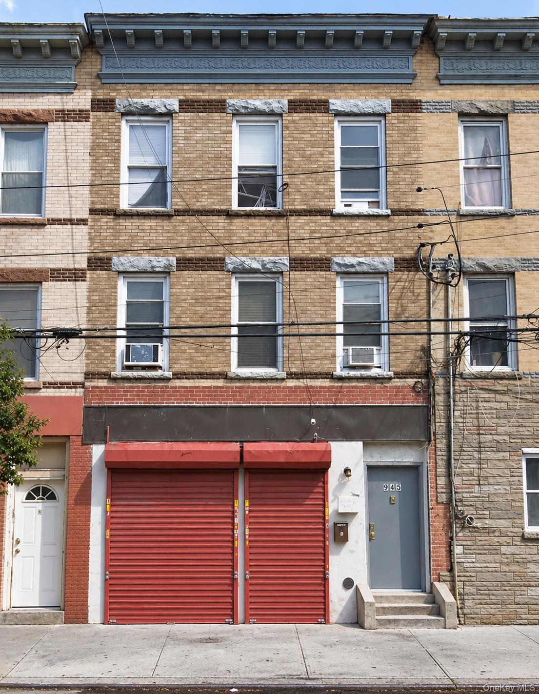 945 Liberty Avenue Property Photo 1