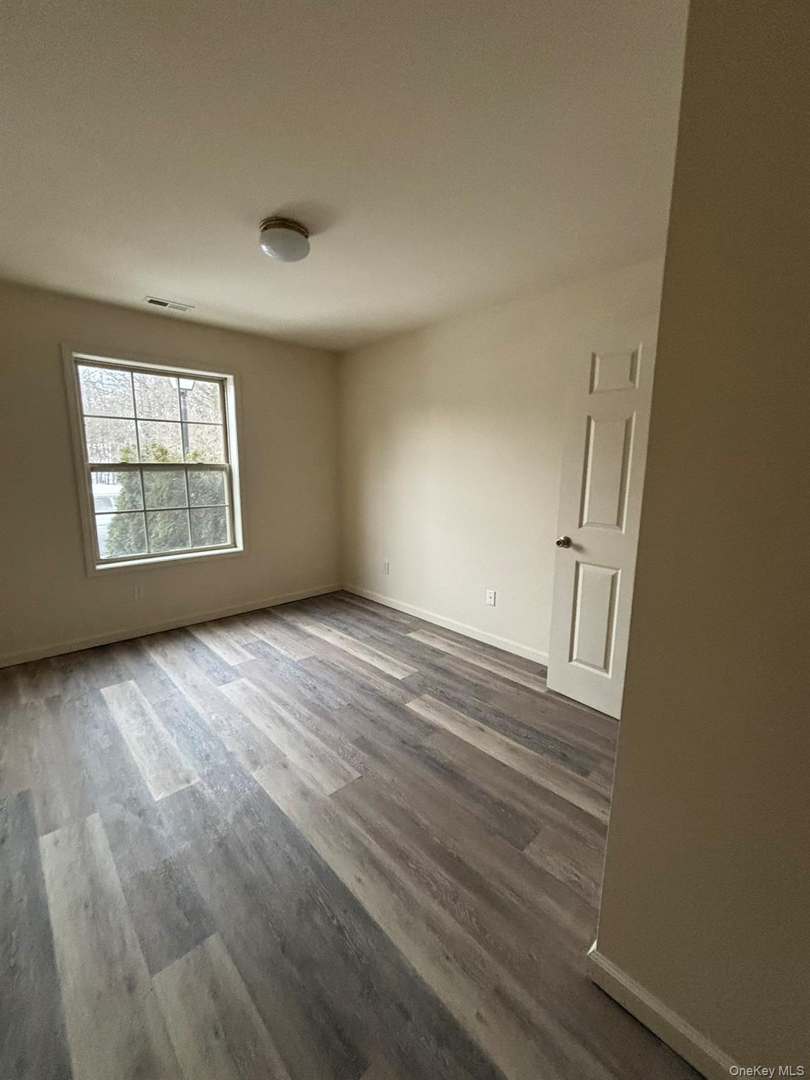 194 E Main Street 9 Property Photo 6