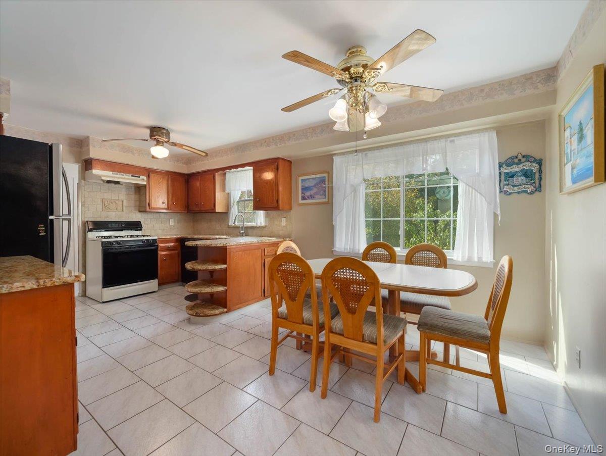 49 Pilgrim Lane Property Photo 12