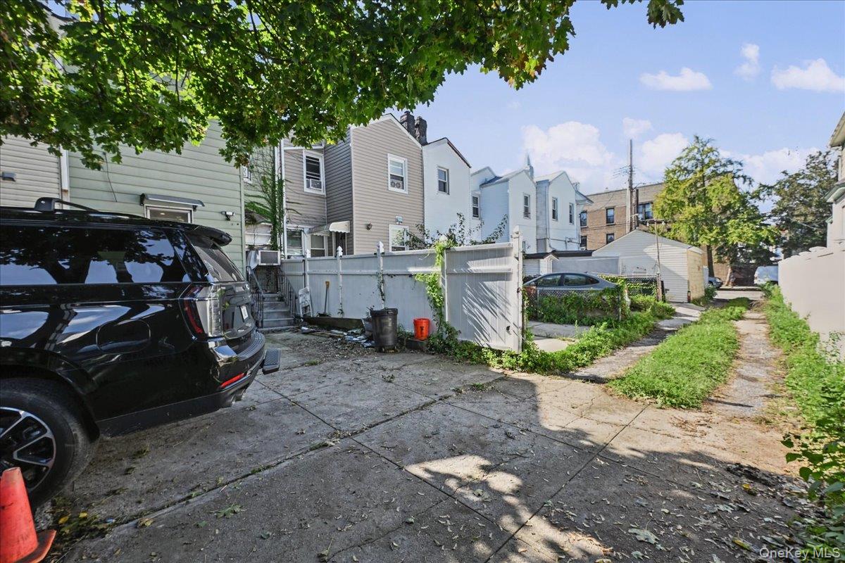 11507 103rd Avenue Property Photo 23