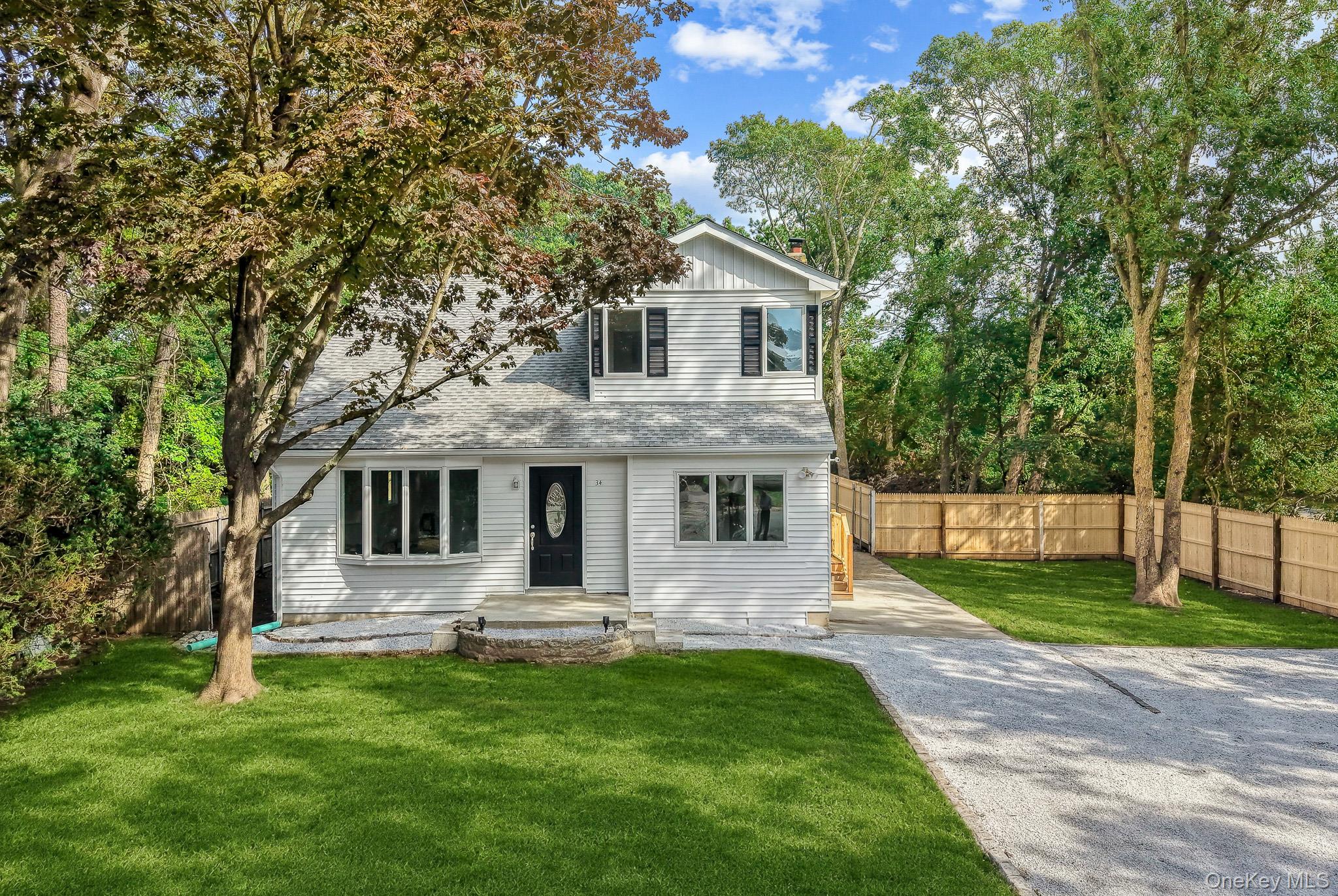 34 Pinelawn Avenue Property Photo 2