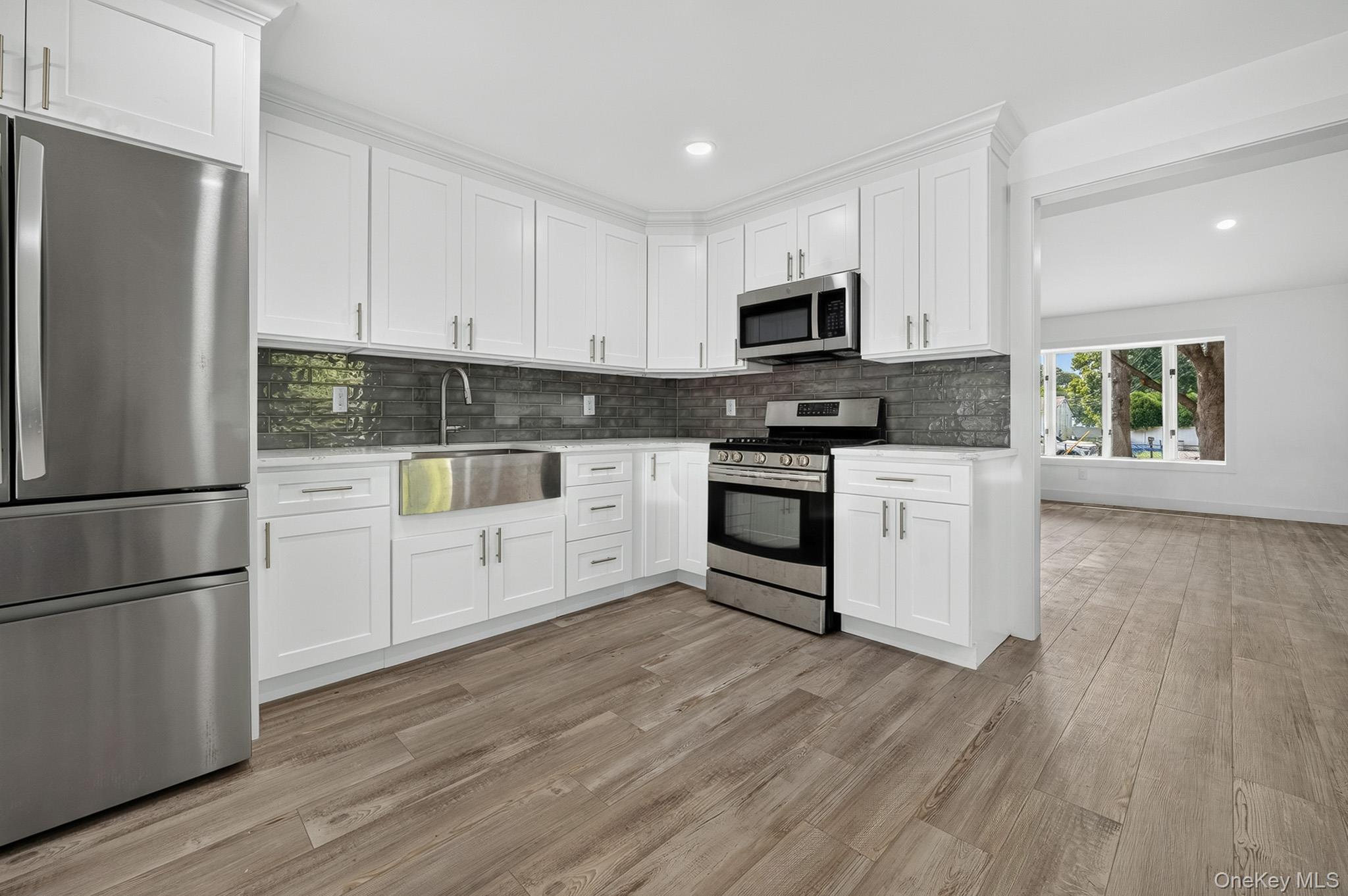 34 Pinelawn Avenue Property Photo 13