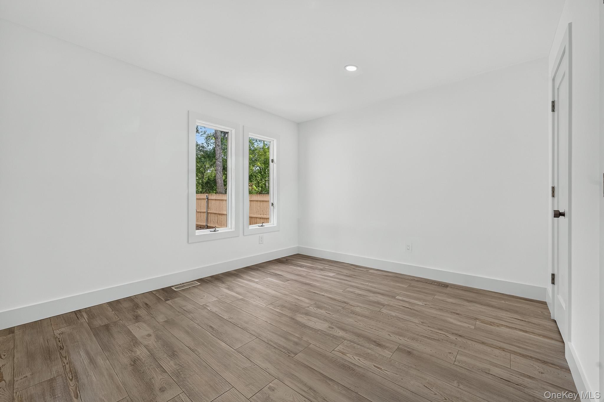 34 Pinelawn Avenue Property Photo 27