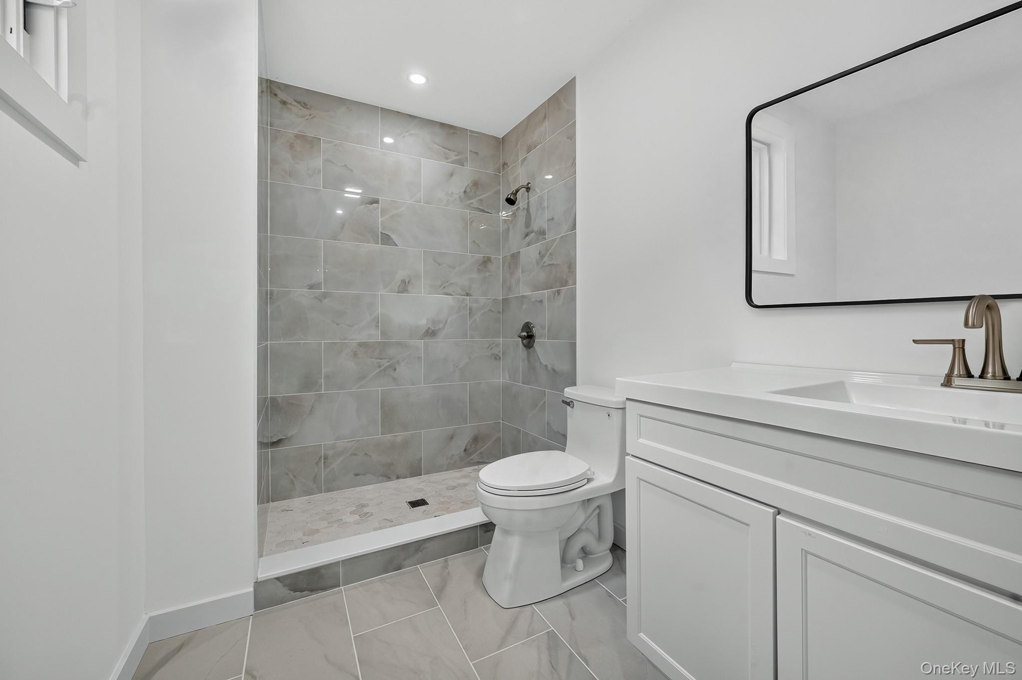 34 Pinelawn Avenue Property Photo 38