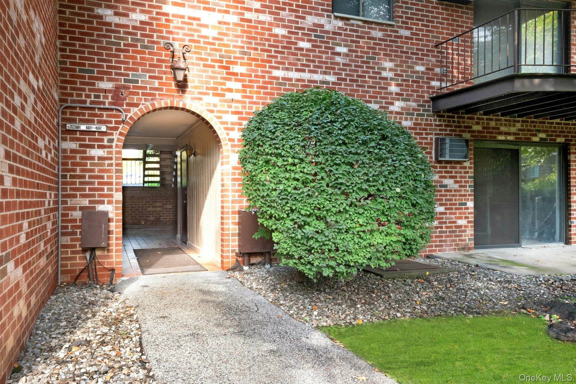 7-10 Briarcliff Drive 10 Property Photo 19