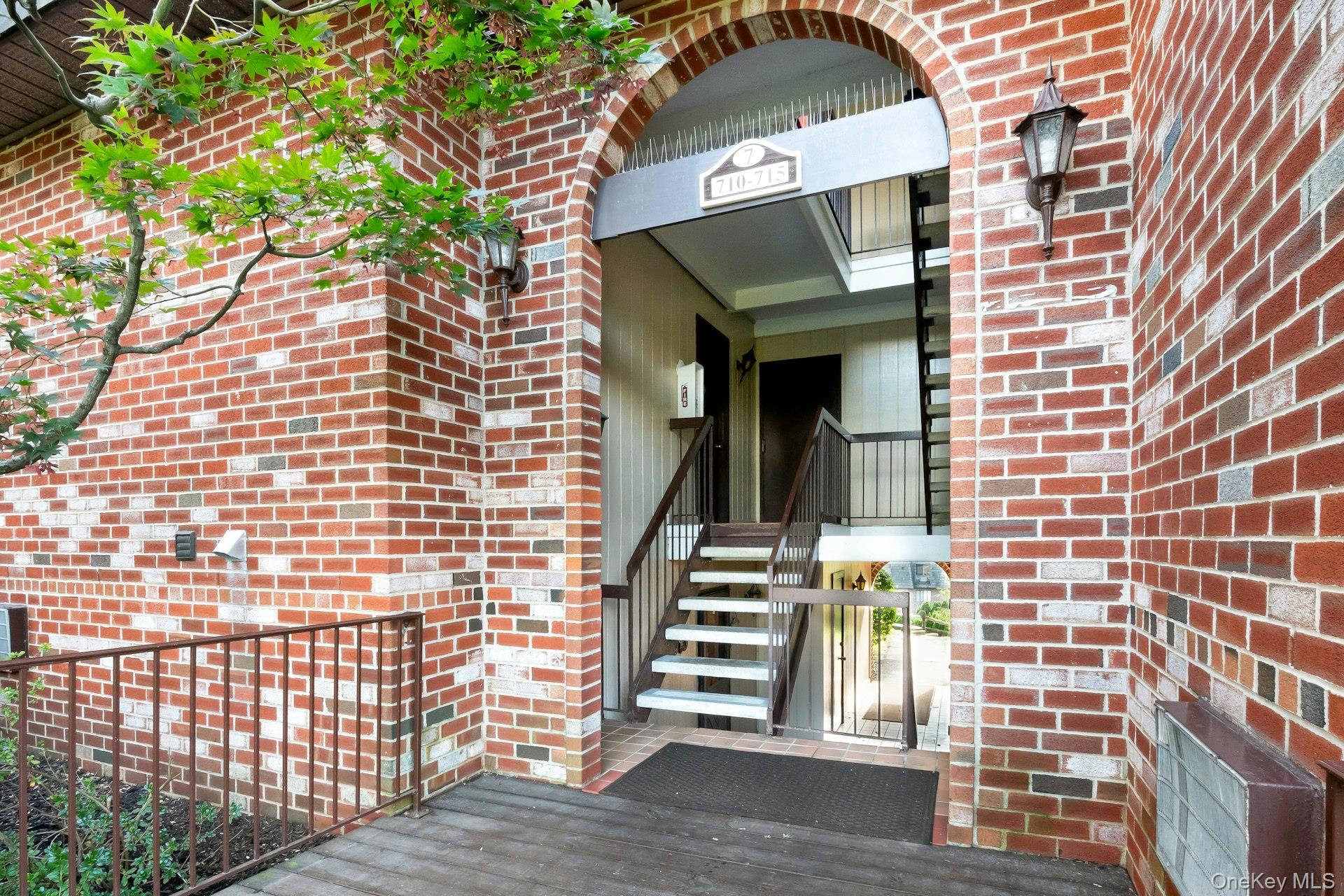 7-10 Briarcliff Drive 10 Property Photo 24