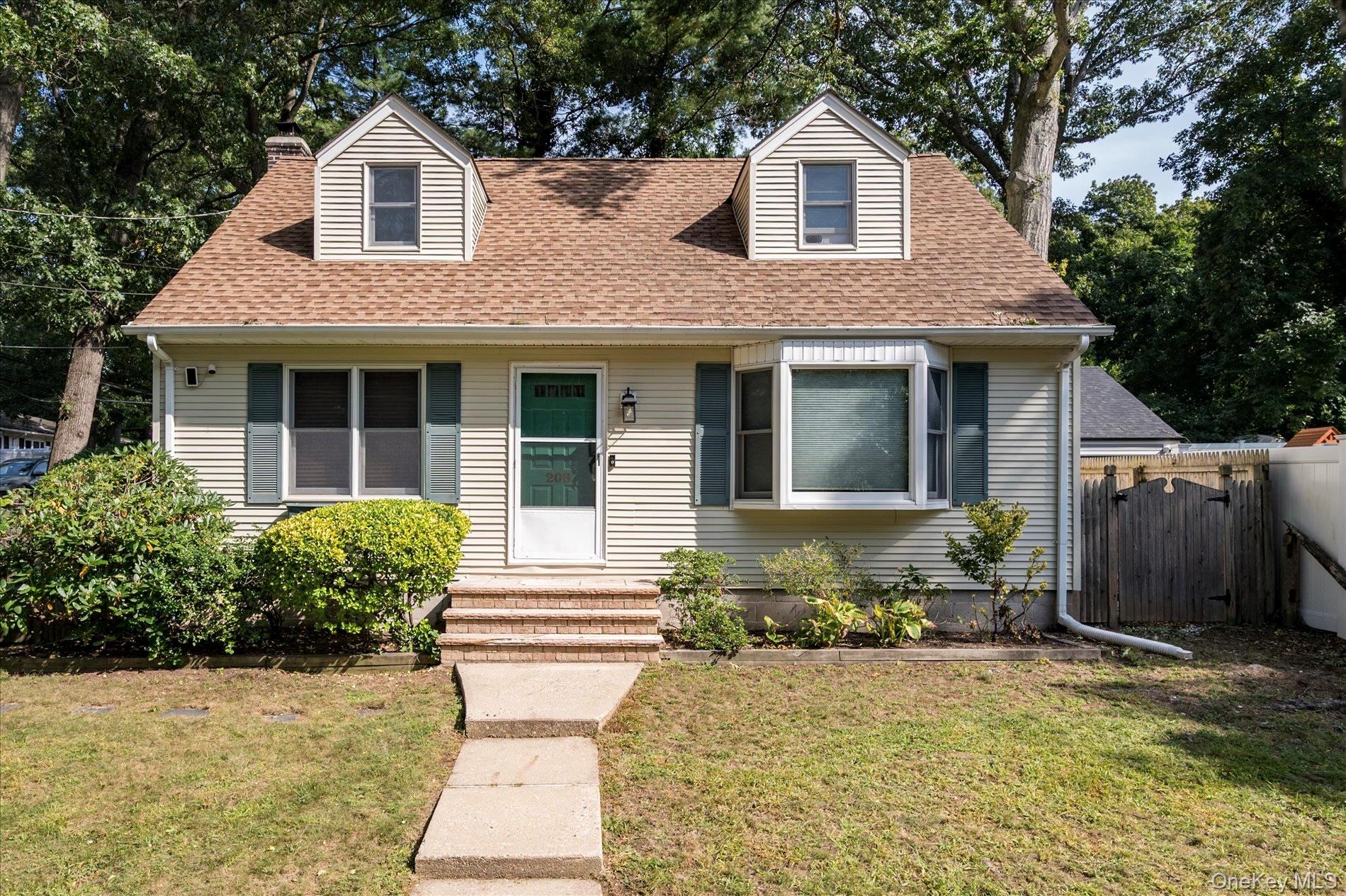 208 Melville Road Property Photo 1