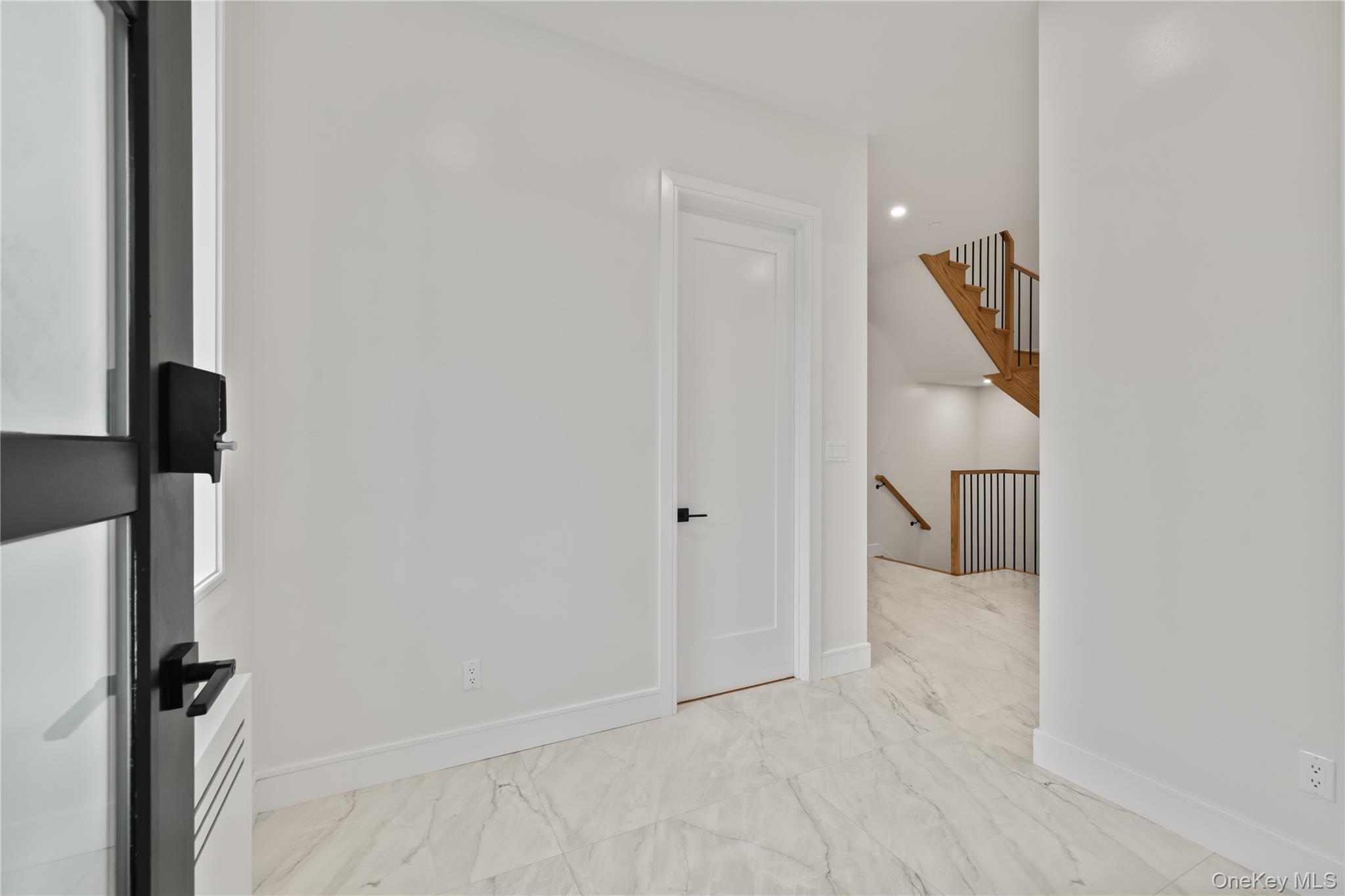 11 Lincoln Street 201 Property Photo 3