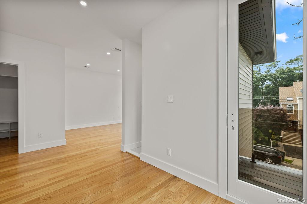 11 Lincoln Street 201 Property Photo 24