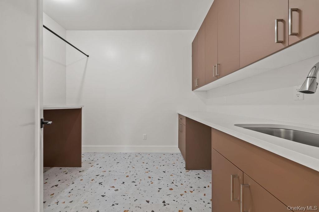 11 Lincoln Street 201 Property Photo 37