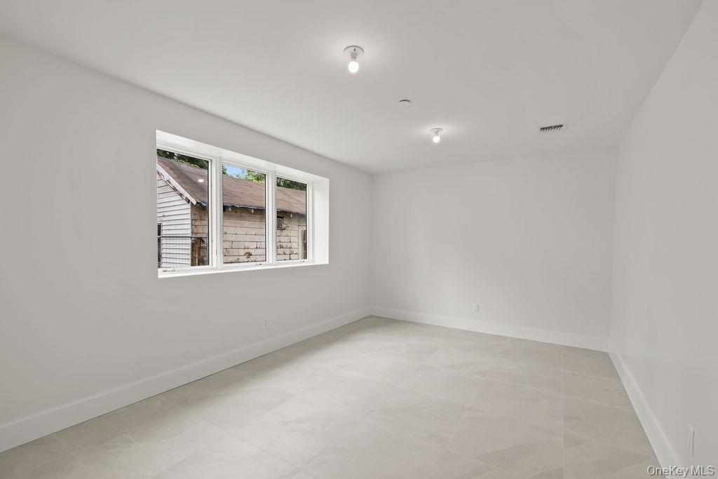 11 Lincoln Street 201 Property Photo 42