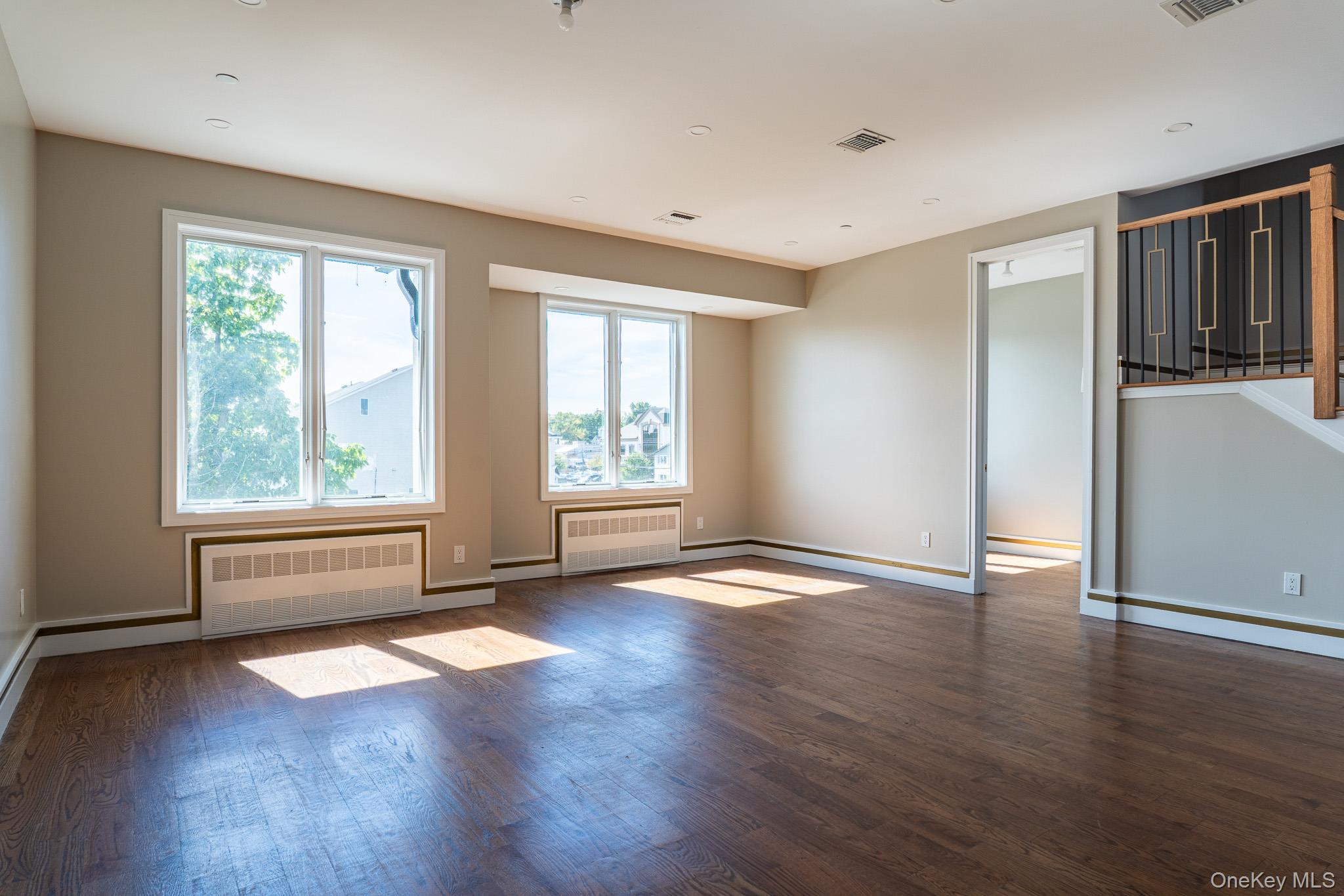 18 Twin Avenue 304 Property Photo 3
