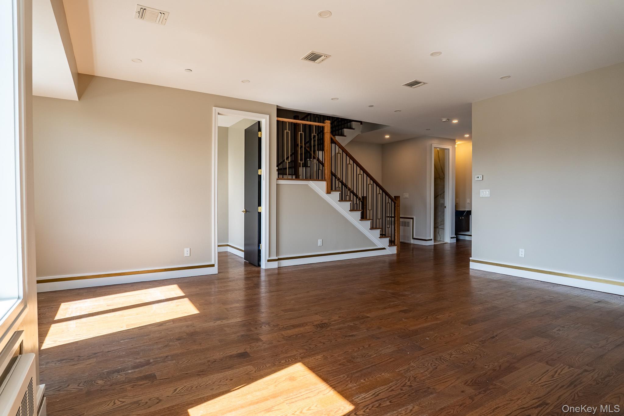 18 Twin Avenue 304 Property Photo 4
