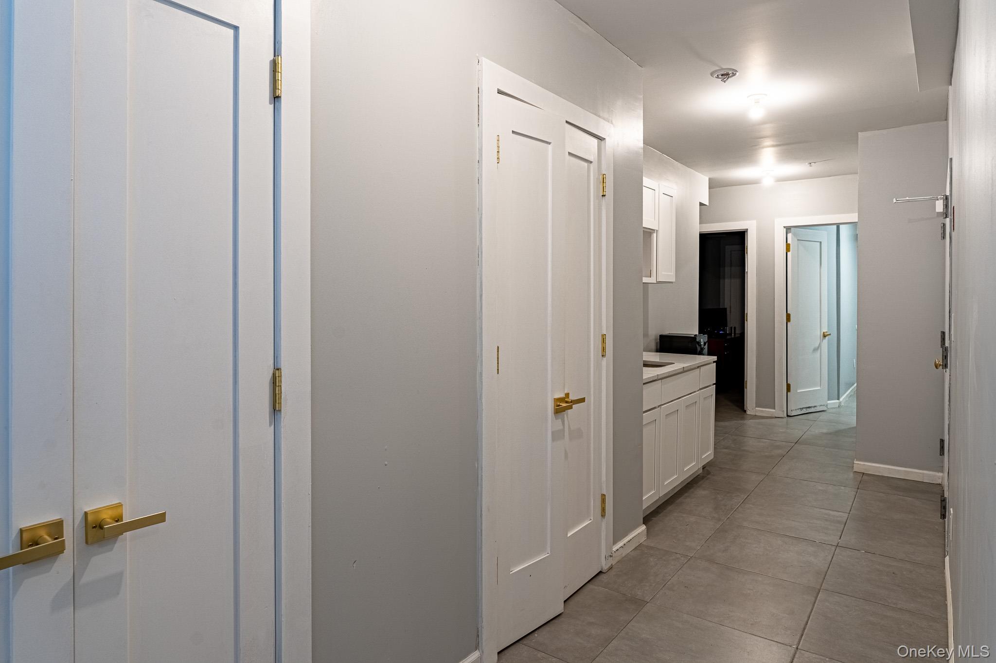18 Twin Avenue 304 Property Photo 27
