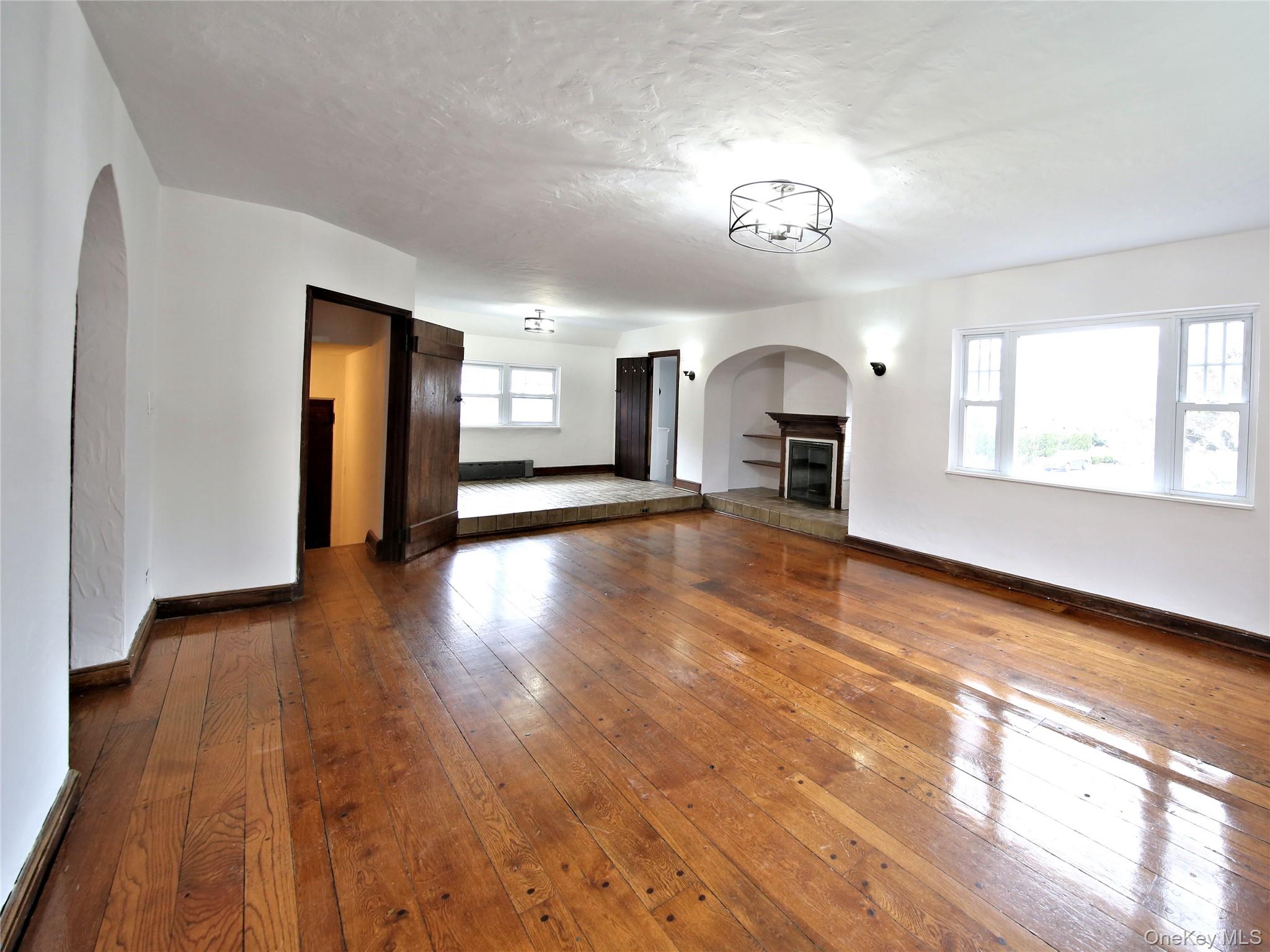 153 Highview Street Property Photo 6